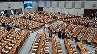 Namun rapat hari ini ditunda karena anggota DPR yang hadir belum memenuhi kuota forum (kuorum).