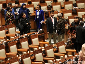 Kronologi Paripurna DPR Tak Kuorum hingga Revisi UU Pilkada Batal