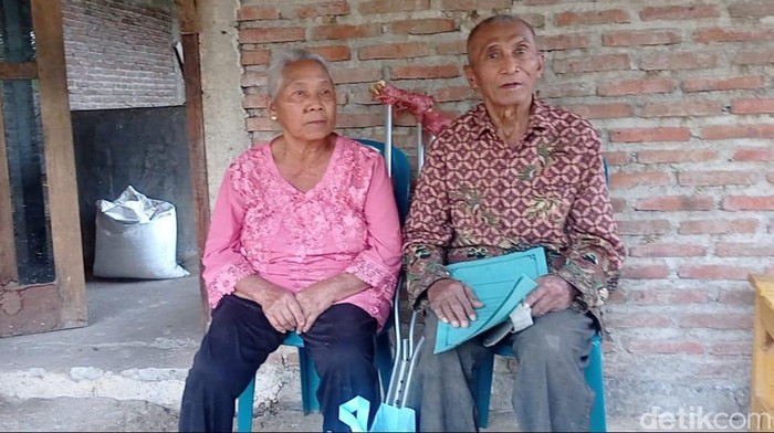 Veteran di Magetan tinggal seatap dengan sapi peliharaannya