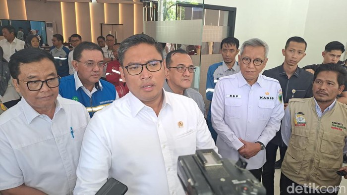 Wakil Menteri Pertanian Sudaryono melakukan kunjungan kerja ke PT Pusri Palembang.