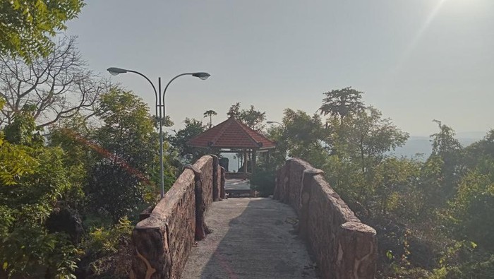 Bukit Surowiti Gresik.