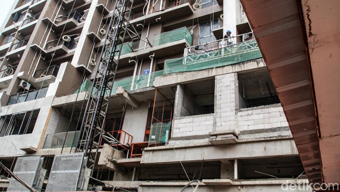 Hunian vertikal seperti apartemen kian diminati masyarakat di daerah penyangga Jakarta. Masyarakat masih mengincar hunian yang berdekatan dengan jalan tol.