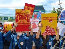 2 Orang Diamankan Saat Aksi Tolak Revisi UU Pilkada di Surabaya