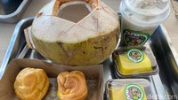 Selain AYCE, ada juga menu All You Want Eat mulai dari Rp 99.000 - Rp 119.000. Untuk menu ini, pengunjung bisa menikmati 1 buah durian lokal Nusantara dengan 3 pilihan olahan durian. Foto: detikFood/Yenny Mustika Sari