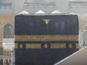 Arab Saudi Siagakan Relawan di Tengah Cuaca Ekstrem Melanda Makkah