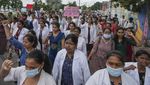 Aksi Protes Pemerkosaan-Pembunuhan Dokter Magang di India Makin Memanas