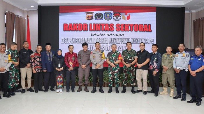 Kapolres Bontang AKBP Alex Frestian Lumban Tobing
