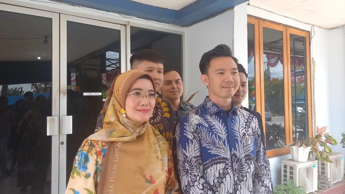 Mantan dosen  UKB Palembang, Dr Connie Pania Putri mendatangi Disnakertrans Sumsel