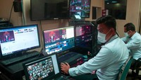 Sebagai lembaga peradilan yang memiliki visi modern dan terpercaya, gedung MK juga dilengkapi dengan perangkat teknologi komunikasi dan informasi modern untuk mendukung aktivitas persidangan di MK. (Dok. MKRI)