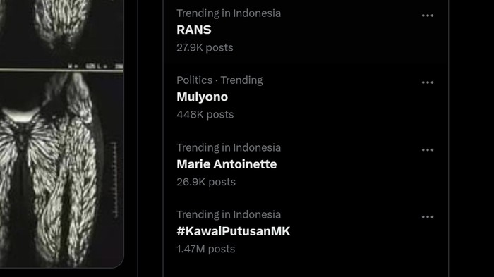 Nama kecil Presiden Joko Widodo yakni Mulyono, masuk trending topic di X. Banyak netizen yang mengutarakan kekecewaannya dengan menyebut nama Mulyono.