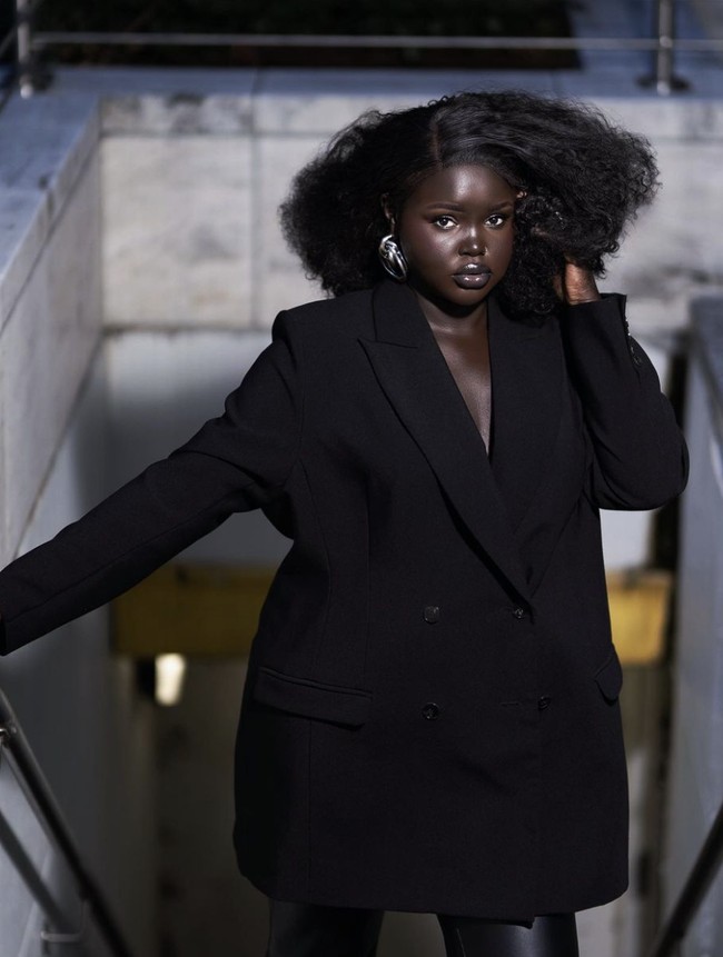 Nyadollie tidak menanggapi komentar negatif yang mengarah kepadanya. Dia kini memilih menutup komentar media sosialnya. Foto: dok. Instagram @nyadolliee