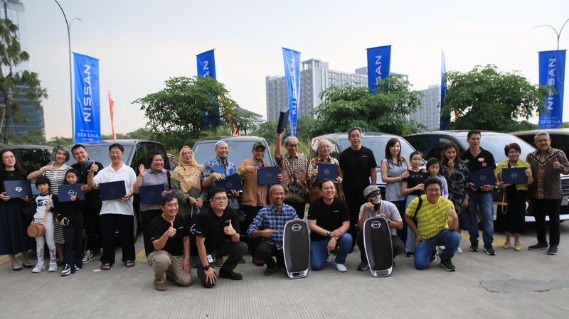 Para pembeli batch pertama All New Nissan Serena e-Power