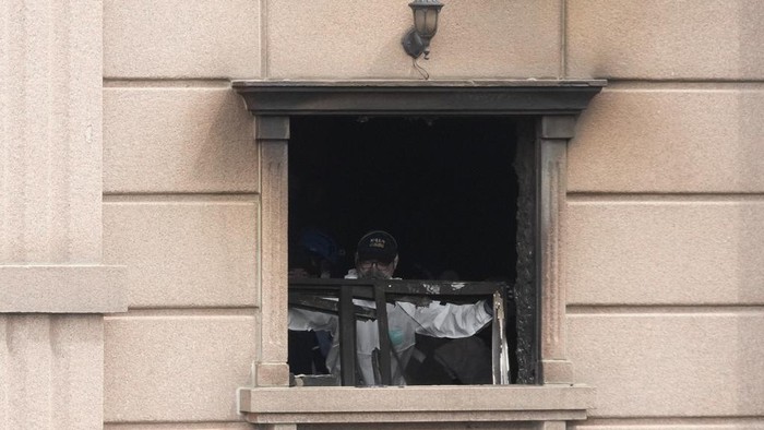 Penampakan Hotel 9 Lantai di Korea Selatan yang Terbakar Kebakaran melanda sebuah hotel di Bucheon, Korea Selatan, pada Kamis (22/8) malam waktu setempat. Insiden ini mengakibatkan 7 orang tewas.