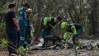 Sembilan orang -- termasuk dua pilot dan tujuh penumpang -- sedang melakukan perjalanan dari bandara Suvarnabhumi, Bangkok ke provinsi Trat, sebuah wilayah di Teluk Thailand yang terkenal dengan pantainya, ketika pesawat itu jatuh. Menurut media lokal, para penumpang termasuk empat warga Thailand dan lima warga China yang termasuk dua anak berusia 12 dan 13 tahun.  