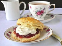 Peneliti Temukan Cara Terbaik Menikmati Kue Scone Saat Ngeteh
