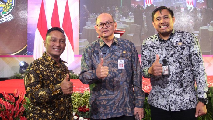 Pj Sekdaprov Jatim Bobby Soemiarsono.