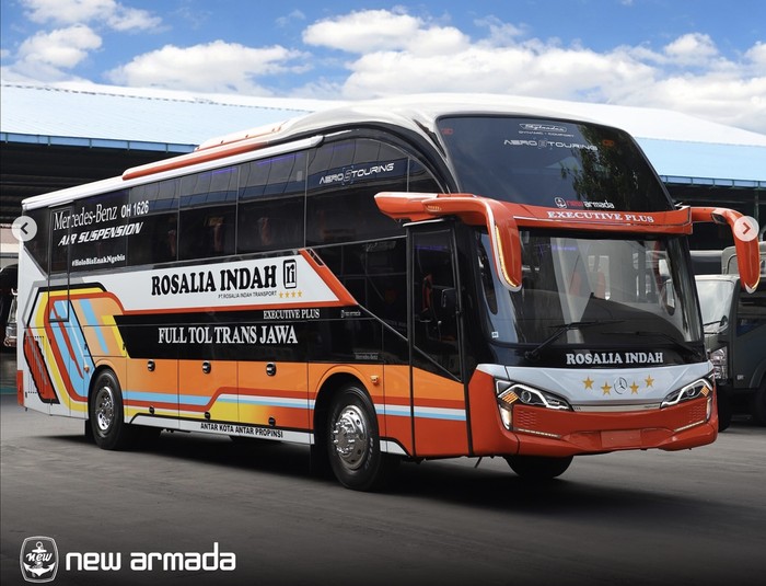 PO Rosalia Indah rilis 10 unit bus baru dengan bodi New Armada dan sasis Mercedes-Benz