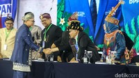 Ketum pertama PAN, Amien Rais, hanya memimpin partai selama delapan tahun yaitu mulai 1998 sampai 2005. Adapun PAN kini tergabung dalam Koalisi Indonesia Maju (KIM) yang mengusung pasangan Prabowo-Gibran di Pilpres 2024.