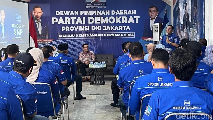 Ridwan Kamil di Kantor DPD Demokrat Jakarta