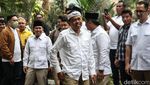 Potret Ridwan Kamil-Khofifah Terima Formulir B1-KWK dari Gerindra