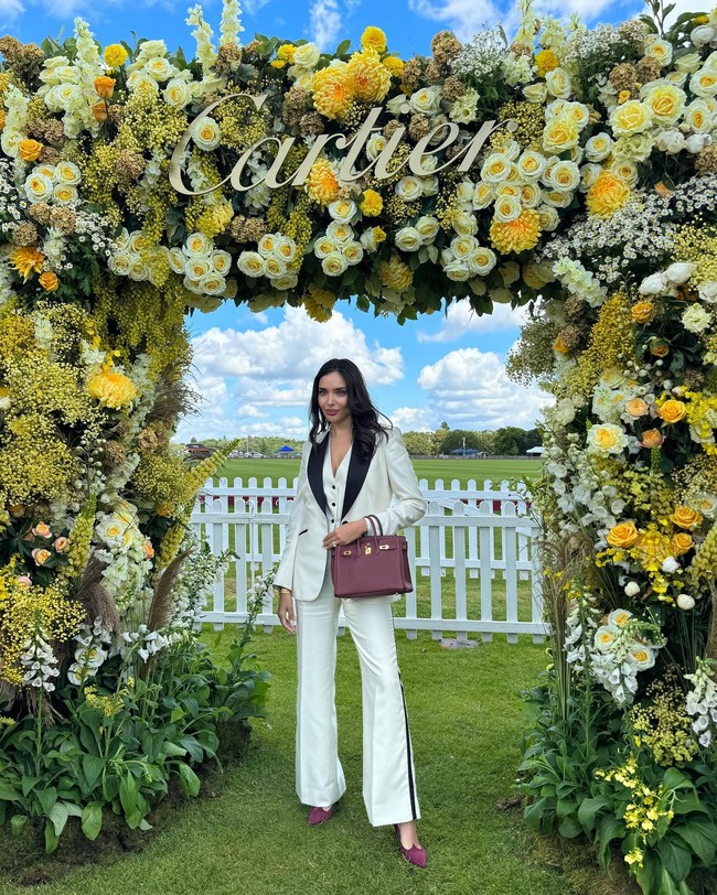 Hal tersebut diungkap Sara Arfaoui ketika ditanya mengenai tempat makan terbaik di kota yang ditinggalinya. Jawaban jujur Sara saat itu sempat membuat fans lokal kecewa.Foto: Instagram Sara Guendogan