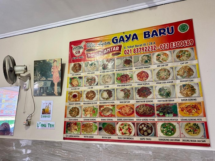 Sarapan Mie Ayam dan Locupan yang Eksis Sejak 60 Tahun Lalu Sarapan Mie Ayam dan Locupan yang Eksis Sejak 60 Tahun Lalu