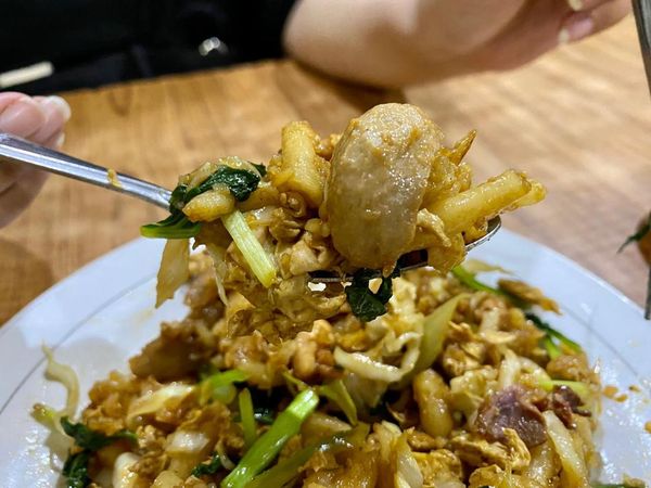 Sarapan Mie Ayam dan Locupan yang Eksis Sejak 60 Tahun Lalu