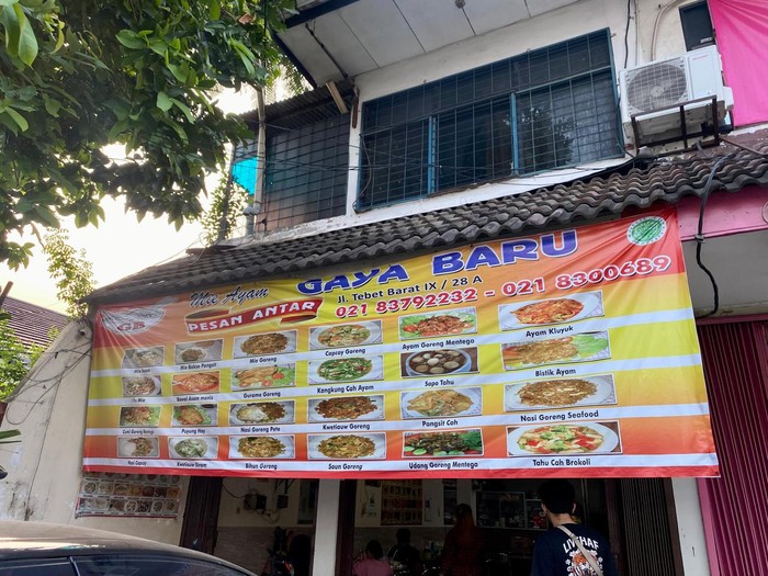 Sarapan Mie Ayam dan Locupan yang Eksis Sejak 60 Tahun Lalu