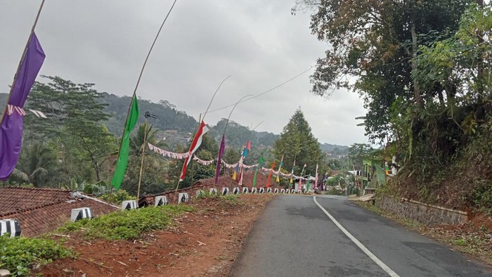 Suasana Dusun Bangbayang Kidul yang diteror sosok kuda gonjreng.