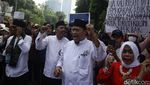 Tokoh Betawi Biem Benjamin Ikut Aksi di KPU