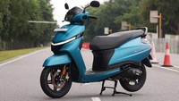TVS Jupiter 110 masih sama seperti model sebelumnya, yakni berdimensi kompak dengan bodi gemuk di bagian belakang. Namun, wajahnya dirancang cukup futuristis berkat penggunaan lampu tambahan dan sein yang dibuat segaris. Foto: Doc. Gaadiwaadi.