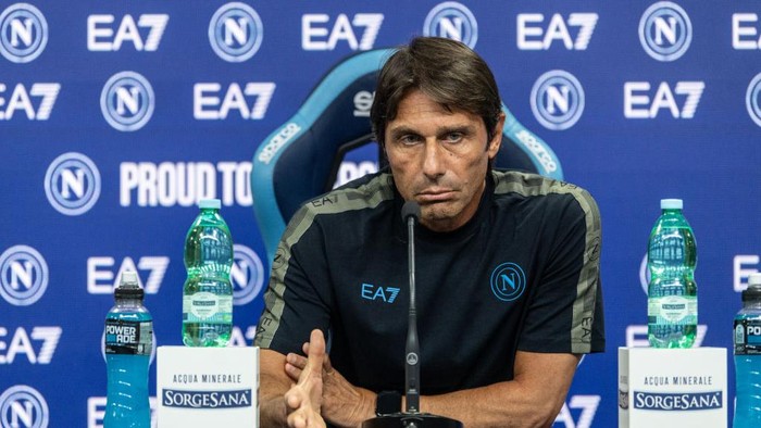NAPLES, ITALY - AUGUST 23: SSC Napoli Head Coach Antonio Conte attends the press conference, ahead of Sundays Serie A Match against Bologna, on August 23, 2024 in Naples, Italy. (Photo by SSC NAPOLI/SSC NAPOLI via Getty Images)