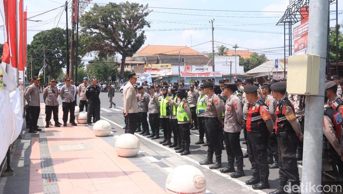 Apel pengamanan pelantikan anggota DPRD Kota Blitar