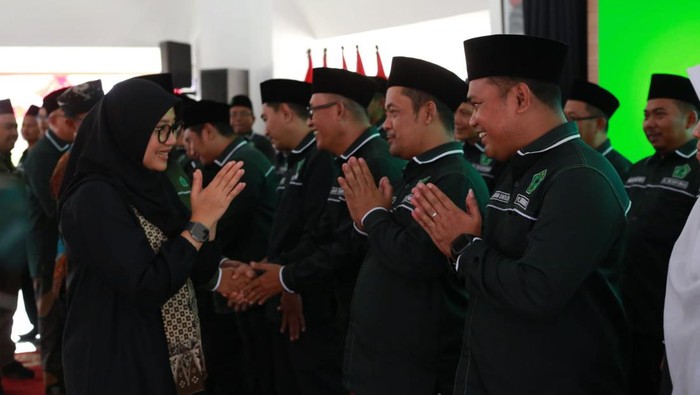 Bupati Ipuk Fiestiandani menghadiri pelantikan Pengurus Cabang Ikatan Sarjana Nahdlatul Ulama (PC ISNU) Banyuwangi