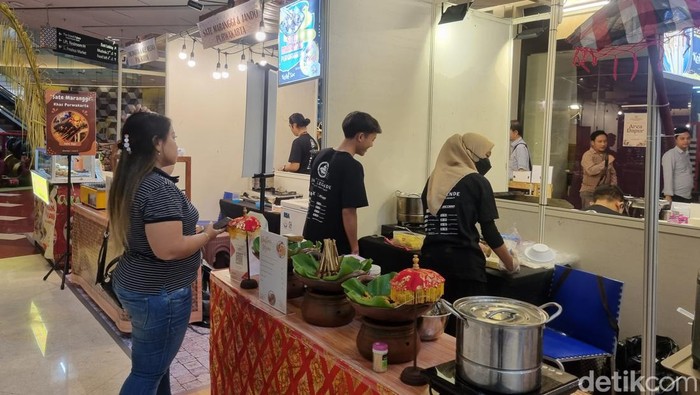 Festival Kuliner Tjap Legende Surabaya