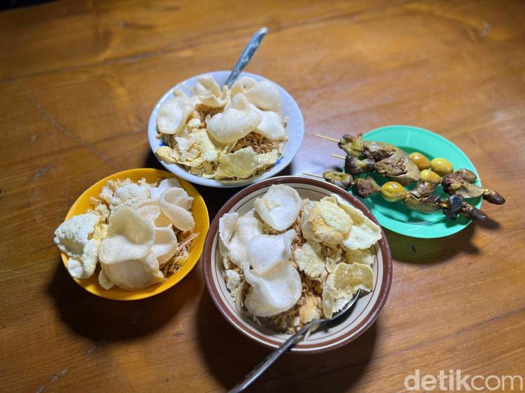 Kenikmatan Bubur Ayam dan Martabak Legendaris di Cikini Sejak 1970-an