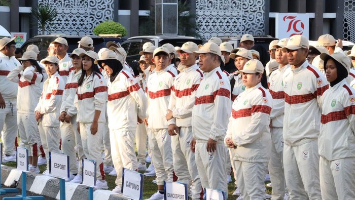 Kontingen PON XXI Aceh-Sumut asal Sumsel dilepas di Kantor Gubernur Sumsel.