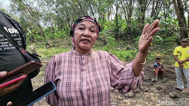 Ma Keyet, pemilik kebun yang dijadikan makam keramat di Sukabumi