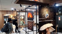 Rekam Jakarta 2024, kata Hermann, juga mengajak beberapa komunitas dan kalangan mahasiswa untuk ikut serta berpartisipasi dalam acara turunan yang masih berkaitan dengan fotografi. 