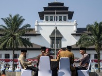 Gedung Sate Jadi Saksi Bisu Janji Suci Pernikahan 37 Pasangan