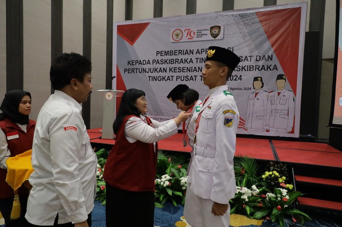 Pelepasan 76 Anggota Paskibraka Nasional 2024 Pelepasan 76 Anggota Paskibraka Nasional 2024