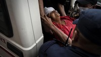 Kecelakaan itu terjadi sebulan setelah dua bus dengan 59 penumpang tersapu ke sungai akibat tanah longsor di distrik Chitwan di dekatnya.