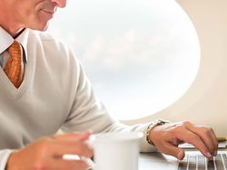 Asyiknya Terbang Pakai Pesawat Gulfstream G650ER, Kabinnya Mewah!