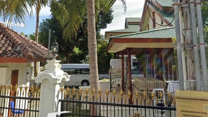 Rumah Wakil Ketua DPR Rachmat Gobel dibobol maling.