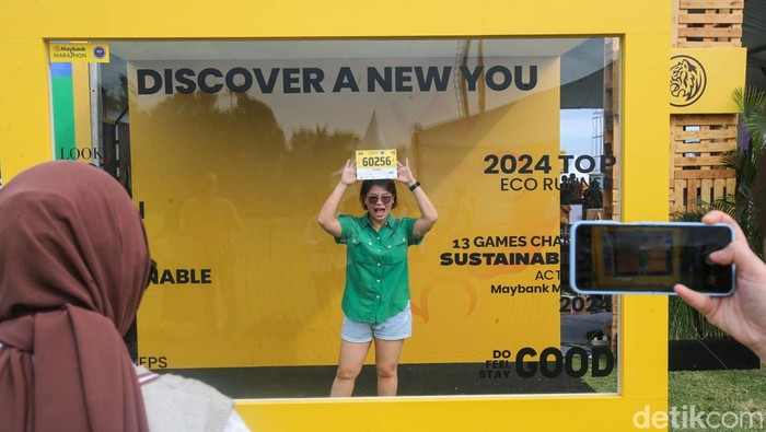 Sejumlah runners yang mengikuti Maybank Bali Marathon 2024 memadati Race Village yang berlokasi di Bali United Training Centre, Kabupaten Gianyar, Bali. Ini potretnya.