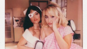 Jenna Ortega memberikan dukungan buat Sabrina Carpenter dengan mengunggah deretan foto proses syuting Taste ke Instagram pribadinya. (Foto: dok. Instagram @jennaortega)