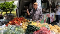 Para pengunjung juga memburu program belanja sayur mayur murah meriah, mulai dari Rp10 ribu dengan kondisi segar. Foto: Anindyadevi Aurellia/detikJabar