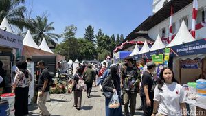 Keseruan Warga Hadiri West Java Festival 2024 di Gedung Sate