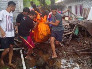 Tragedi Mencekam Banjir Bandang Rua Ternate Tewaskan 13 Orang Saat Dini Hari