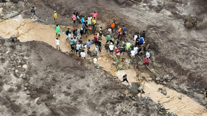 Tragedi Banjir Bandang Ternate Menewaskan 13 Jiwa, 9 Terluka dan 6 Masih Hilang